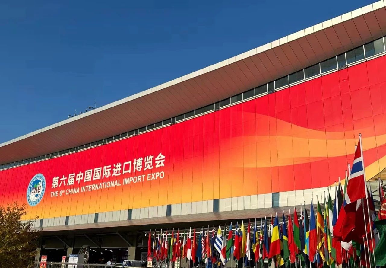 【綠博會(huì)動(dòng)態(tài)】深圳綠博會(huì)組委會(huì)積極組織參加進(jìn)博會(huì)為第十屆深圳綠博會(huì)拓展國(guó)際市場(chǎng)